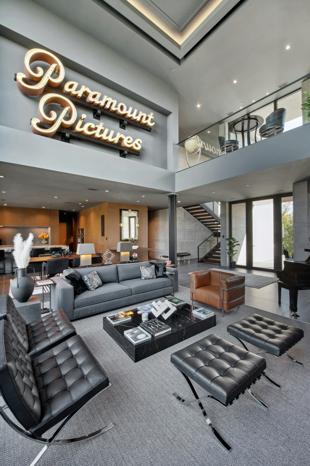 hollywood villa living room
